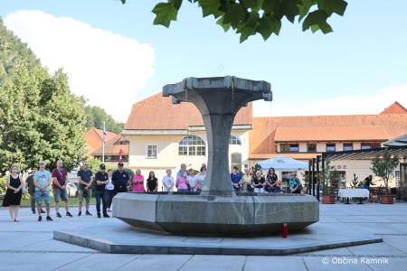 Spominska slovesnost na Trgu Talcev (12)